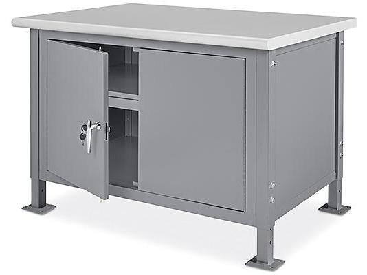 Workbenches & Packing Tables
